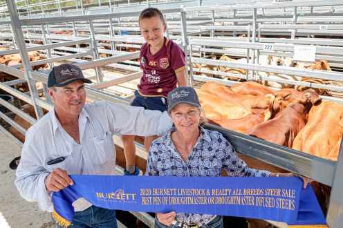 The Smith family from Vale View Droughtmasters with their class winning steers. | Burnett Livestock & Realty